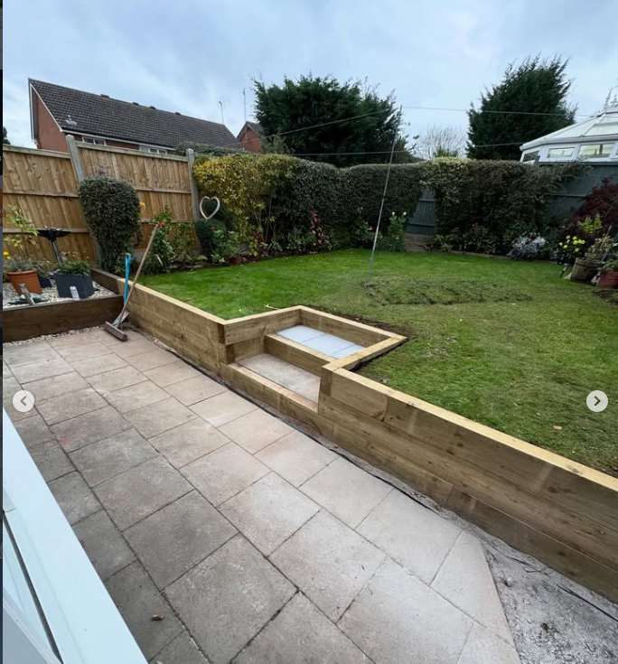 Grass, patio steps, stones, patio
