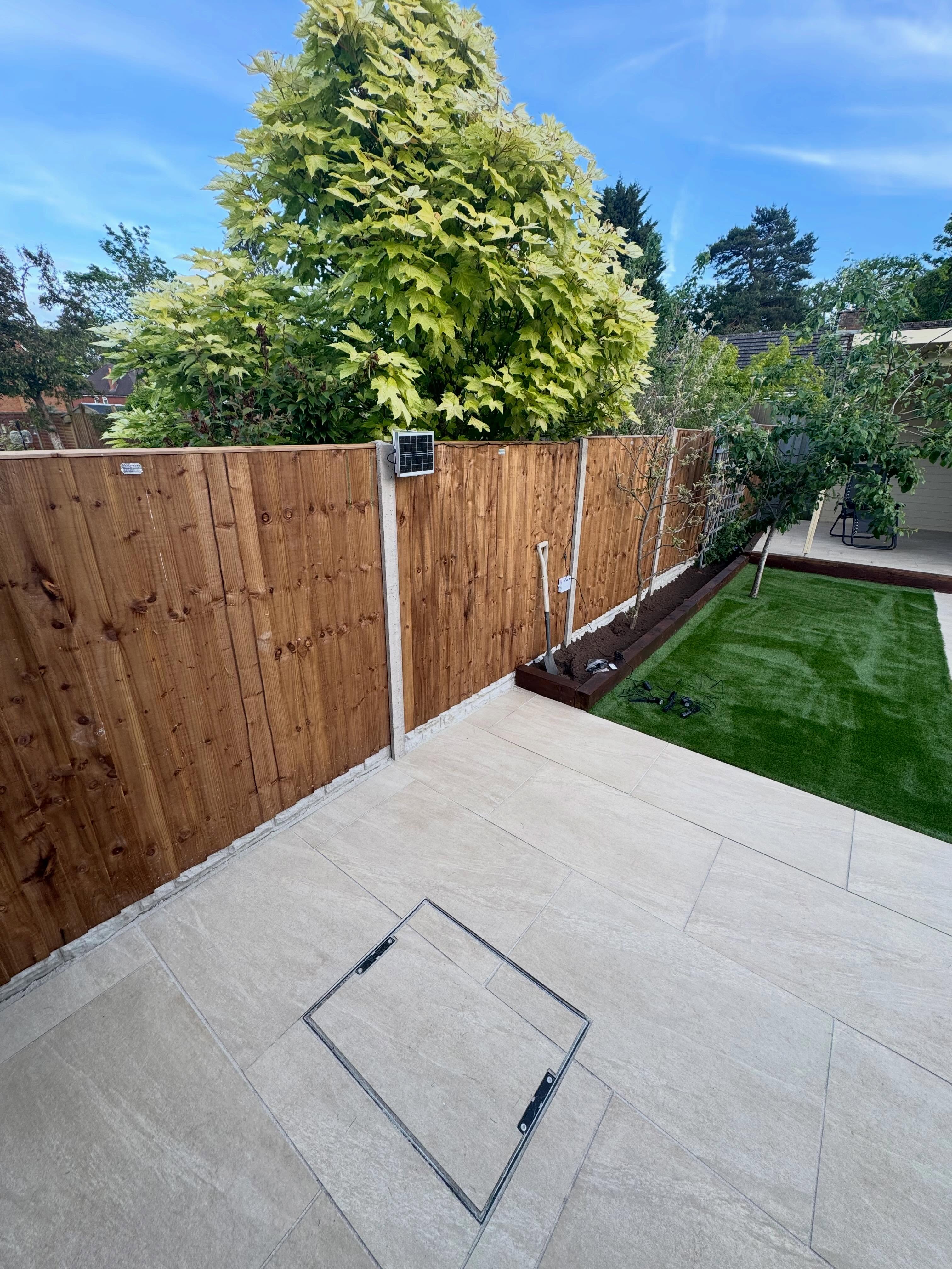 Fence, log cabin, porcelain patio